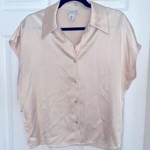 Rachel Zoe satin champagne colored button down shirt sleeve blouse sz M.